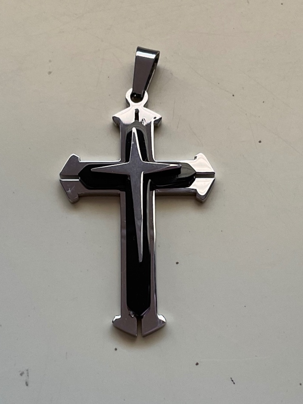 Men’s cross pendant